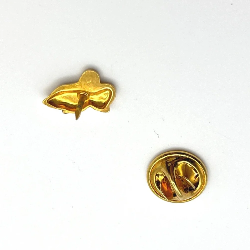 Gold Tone Praying Hands Lapel Pin Religious Faith Spiritual‎ Small Tie Tack